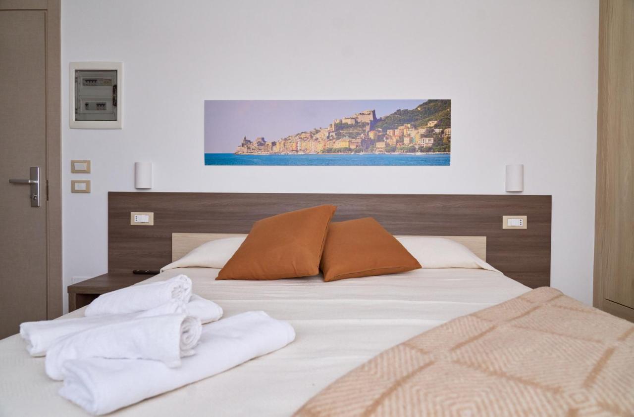 Firmafede Guest House Sarzana Bagian luar foto