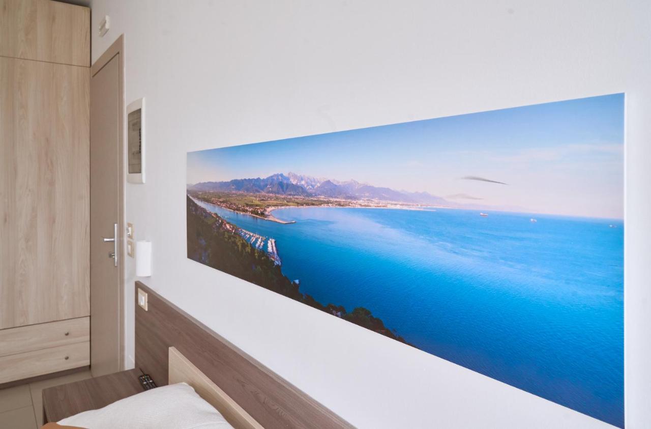 Firmafede Guest House Sarzana Bagian luar foto