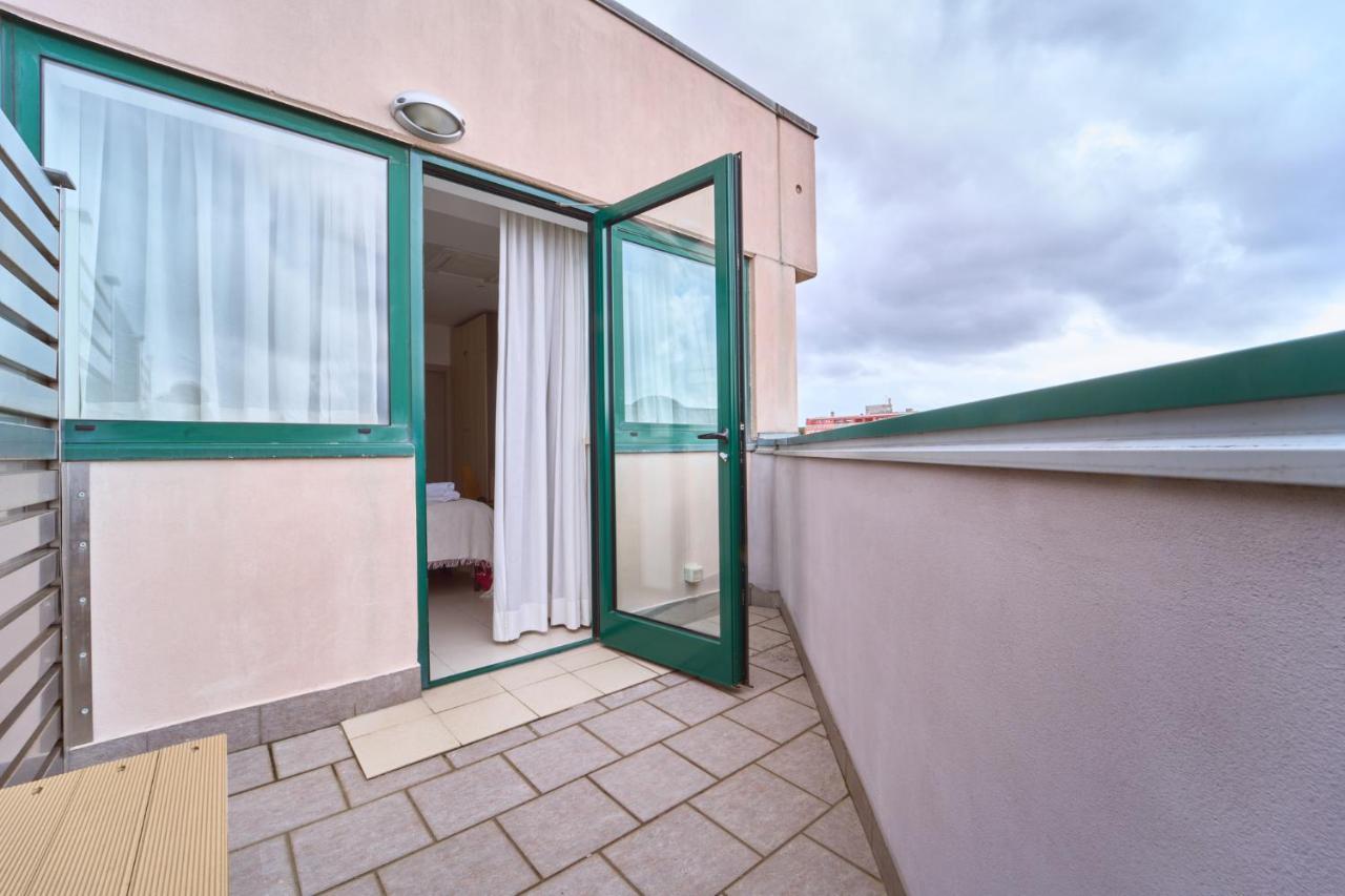 Firmafede Guest House Sarzana Bagian luar foto